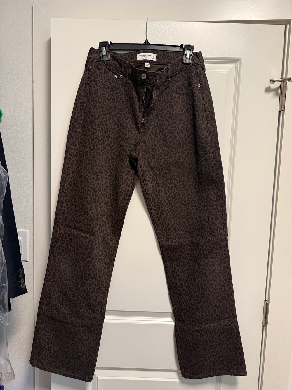 Abercrombie & Fitch Leopard “The Baggy” Low Rise Jeans Curve Love - Picture 2 of 4